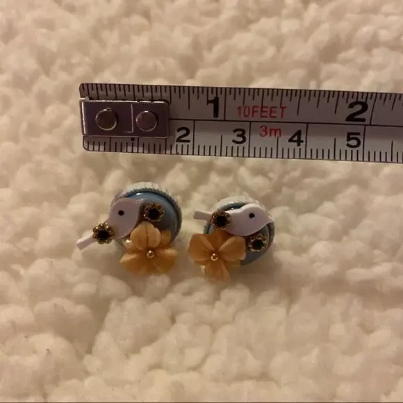 Plunder Ebony Bird with Flower Earrings - Picture 4 of 6